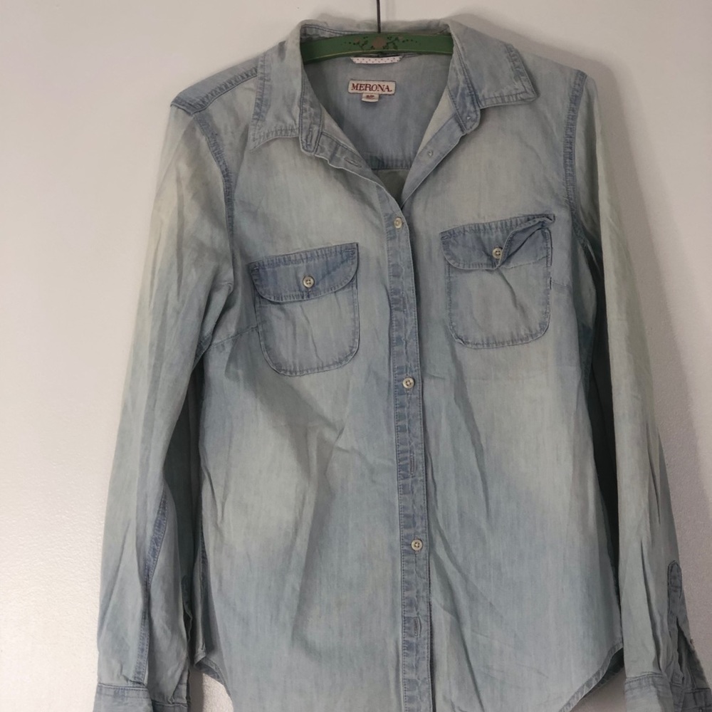 Levi top